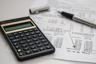calculator 385506 1920