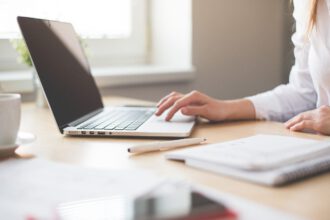 zakupy, e-commerce, zakupy online, wyprzeda?, Deloitte
