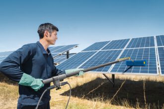 HD Solar plant cleaning app 01 CI15 300 dpi jpg