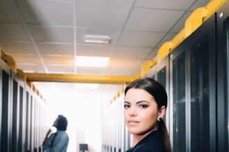 praca I, specjali?ci IT, Data center