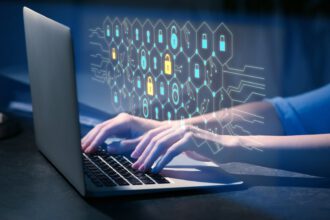 Dane, cyberbezpiecze?stwo, ochrona prywatno?ci