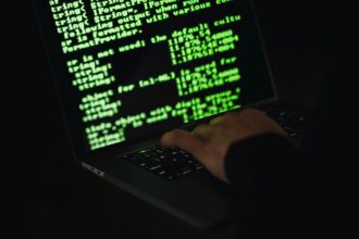 szyfrowanie, cyberbezpiecze?stwo, szpieg