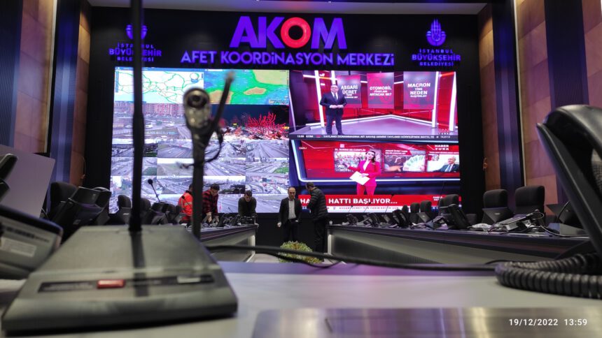 AKOM 1