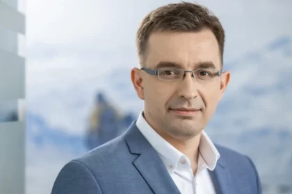 Marcin Skrzypczak, Iron Moutain
