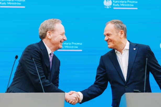 Brad Smith, Microsoft, Donald Tusk