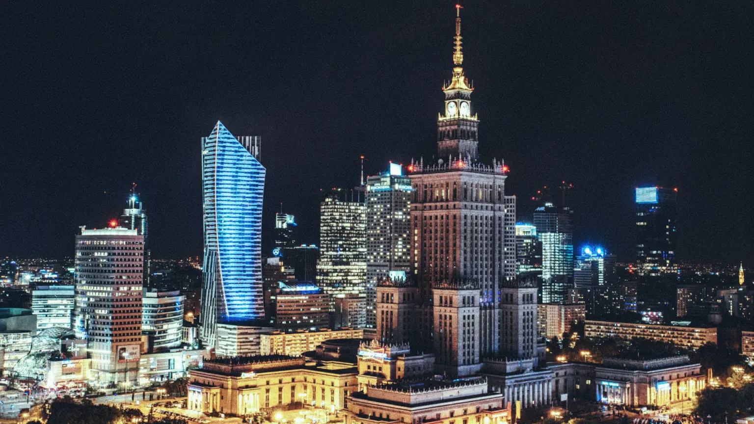 Warszawa, Polska, Polska liderem cyfrowej transformacji usług finansowych